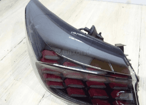 KIA X-CEED XCEED III Llift LAMPA TYL tylnia lewa  GT LINE 92401-J7800 4