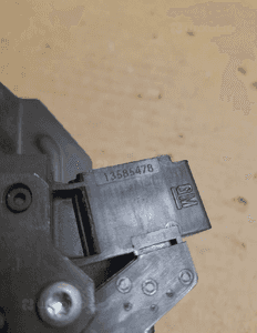 Zamek klapy tył opel astra j zafira c nr 13585478 4