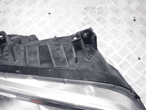 LAMPA PRAWY PRZÓD CHRYSLER 300C 4