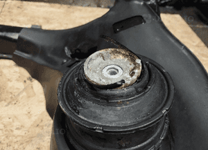 MERCEDES W221 KOŁYSKA WZMOCNIENIE PRZÓD 9