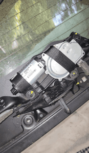 Volvo C30 silinczek tylnej wycieraczki 31290792