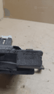 Zamek klapy tył ford fiesta MK7 nr D3D0B 4