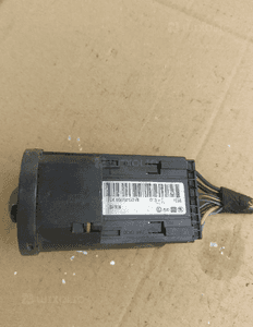 Przełącznik świateł głównych Volkswagen OE 6Q0941531N 2