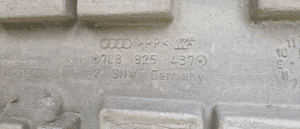 Audi Q7 4L Osłona pod silnik 7L8825437 3