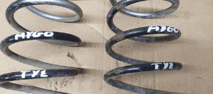 Sprężyny sprężyna tył tylne Toyota Aygo 6