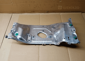 Osłona termiczna komory silnika BMW M5 G30 F90 4.4 V8 7852130 4