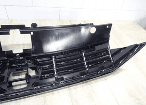 Vw passat B8 lift r-line atrapa grill 3G0853653N 10