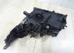 Lexus nx lift lampa przednia prawa V2 8 pin 9YE llu 10