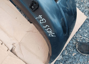 Zderzak przód przedni VW Passat B4 6