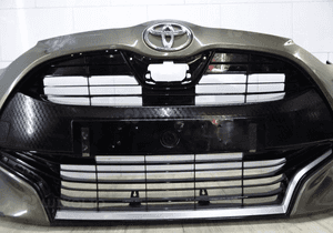 Toyota yaris iv 4 zderzak przód przedni 2