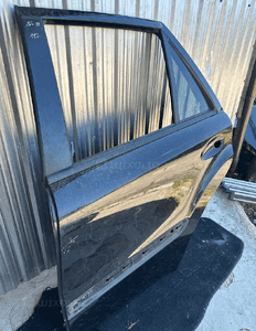 MERCEDES ML 164 drzwi tylne lewe lakier  359 / 197 18