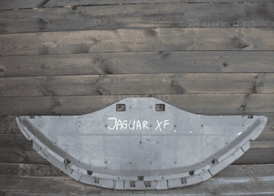 Osłona płyta pod zderzak jaguar xf 8X23-17626 2007-2011