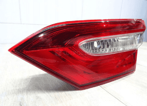 TOYOTA CAMRY IX SEDAN LAMPA TYLNA prawa LED 2018 33-240 2