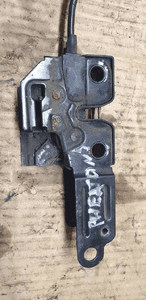 Zamek rygiel maski przód przedni VW Phaeton 3D0823509C 3