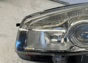 Nissan qashqai i J10 lift 10-13r lampa xenon lewa przód anglik 1LL01033513 2