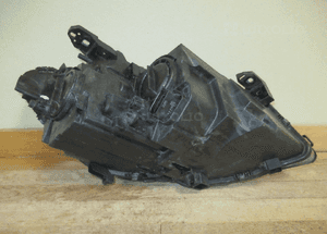 Lampa przednia przód lewa mercedes cla W117 2013- 14