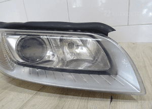 Lampa prawa przód  XC70 V70 S80 XENON 31283916 Skrętna 2