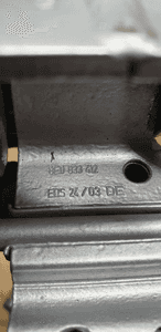 Zawias zawiasy drzwi prawy tył para Audi A4 B6 8E0833412 4