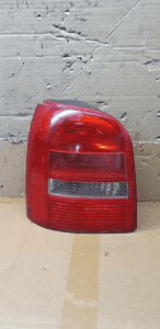 Lampa lewy tył tylna lewa Audi A4 B5 Lift Kombi 8D9945095D 1