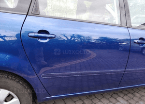 Toyota Avensis Verso 8M6 drzwi tyl  lewe 3