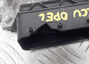 Sterownik silnika ecu opel 25189813 2