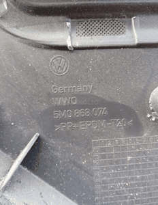 Tapicerka boczek drzwi prawy tył VW Golf V Plus 5M0868074 3