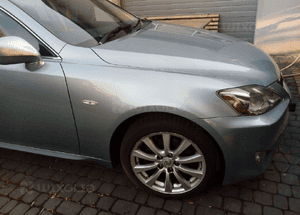 Lexus IS250 IS220 blotnik przod prawy 8R6 1