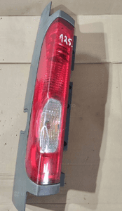 Lampa lewa tył tylna renault trafic ii 2 vivaro a primastar 1