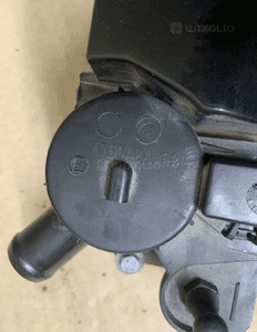Pokrywa zaworów dekiel silnika Ford Transit Connect 1.5 TDCI XWMB M06042A190 M06042A153 7