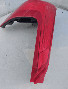 VOLVO V40 II LAMPA TYŁ prawa 31395845 7