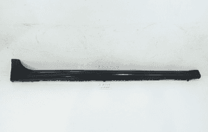 Listwa progowa prawa audi A4 B9 lift allroad 2019- 1