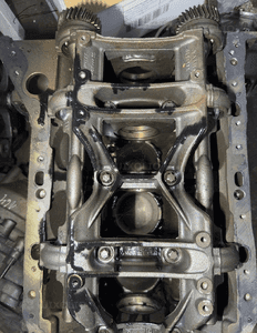 MERCEDES silnik OM 651  Lancaster łoże podstawa wałków 1
