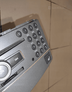 Mercedes W204 lift c-klasa radio cd panel radioodtwarzacz stan bdb 5