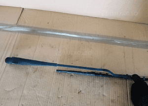 Ramie wycieraczki prawy przód Mercedes W126 4