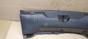 Osłona pasa tylnego bagażnika Jaguar XF X250 8X23-54406A64-AD 2