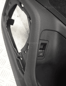 Boczek drzwi prawy przód audi A7 C8 4K8867118A 4