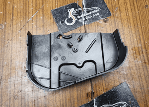 Obudowa 06B103340 Osłona Rozrzadu Łańcucha Pompy Oleju 2.0 20V ALT FSI Audi A4 B6 B7 A6 VW 7