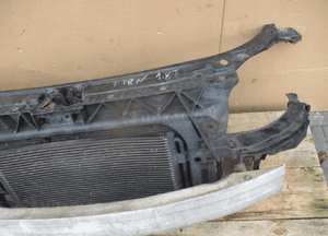 Pas przedni chłodnice audi tt 8N 1.8T turbo 3