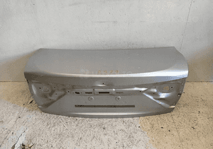 Klapa tył pokrywa bagażnika toyota avensis T27 lift T29 2015- 1