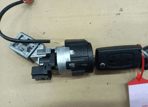 Peugeot 308 T7 08-12 stacyjka kluczyk 2