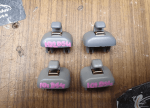 Uchwyt 8E0857563 Mocowanie Słonecznik Haczyk Podsufitka PlatinHell Aqua Osłona Słoneczna Daszek AUDI A4 B6 B7 3