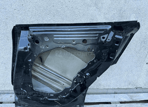 Drzwi tyl tylne prawe tesla model y 2020- bardzo ladne oryginalne 6