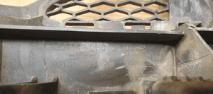 Grill atrapa zderzaka Toyota Aygo 53111-0H010 7