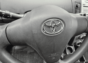 Toyota Yaris II 2 06-11 airbag poduszka kierowcy pasażera zaślepka deska 1