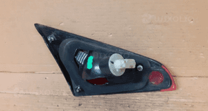 Lampa w klapę tył mitsubishi colt 2