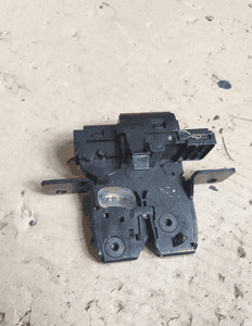 Zamek klapy tył renault modus clio iii megane ii 8200947699 3