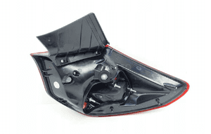 Lampa lewa lewy tył tylna opel astra iv j hb 4