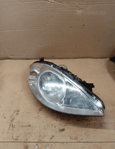 Lampa prawy przód przednia prawa Mercedes W169 A1698200261 1