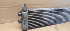 Chłodnica oleju chłodniczka BMW M5 G30 F90 2284260 2