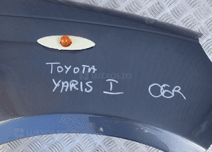 Błotnik prawy przód toyota yaris i radom 2